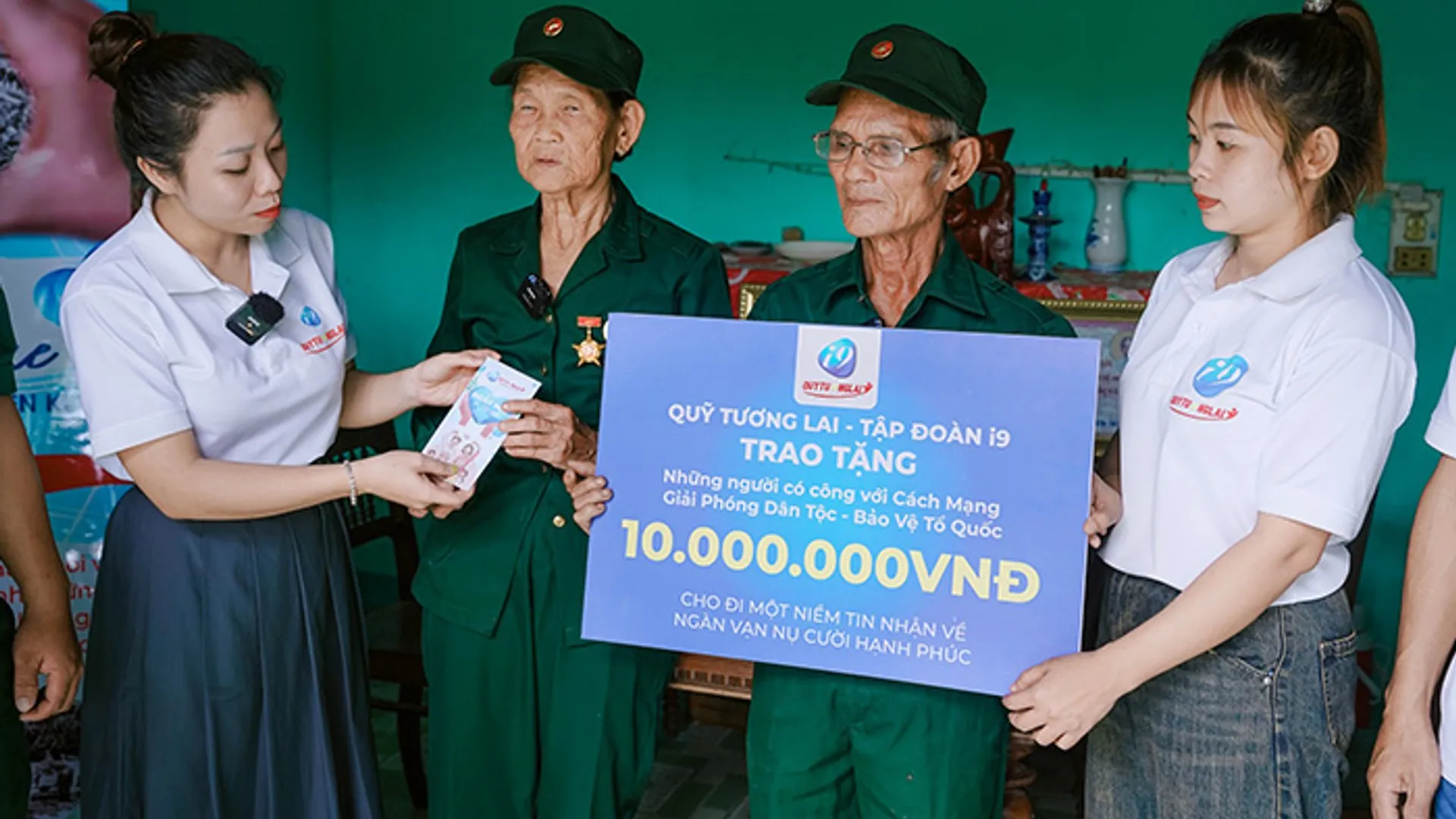 Hình ảnh hỗ trợ khách hàng 7789bet